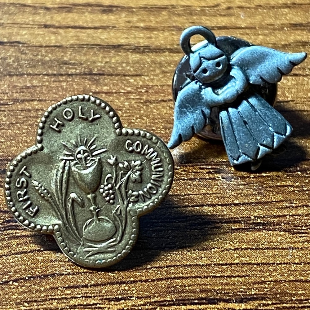 Vintage Child’s first communion and angel religious pins brooches brass …